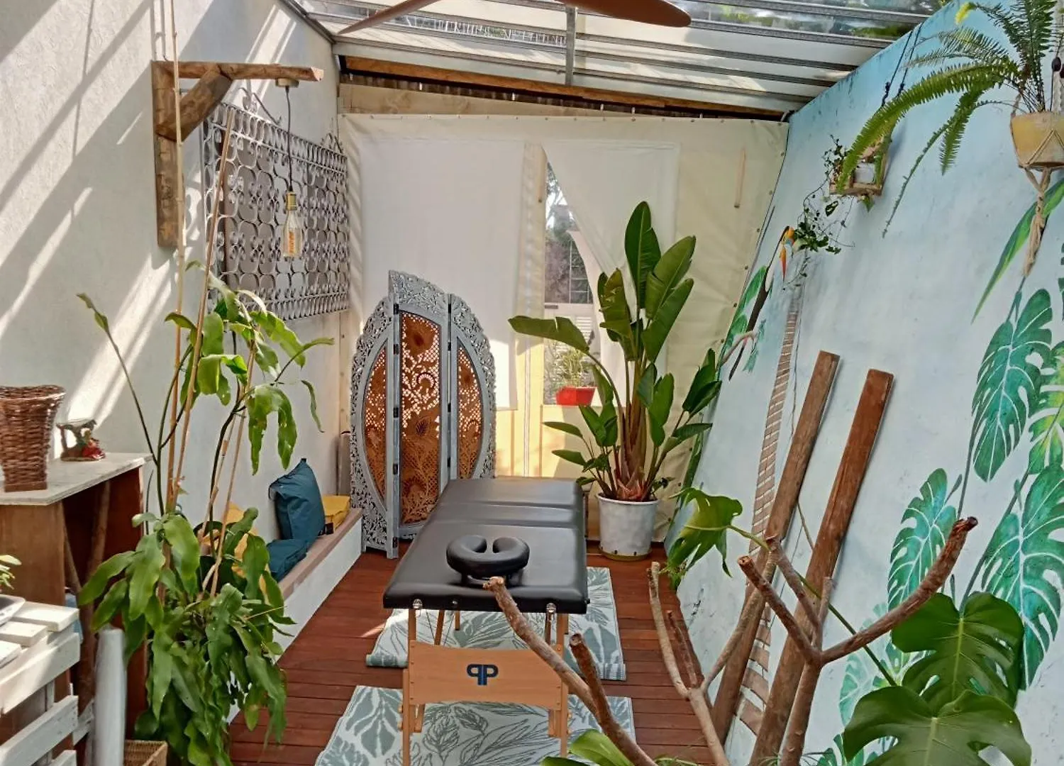 Logement De Charme Avec Piscine Et Jacuzzi Carnoules  Carnoules (Var)